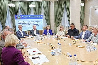 В Совете Республики состоялась встреча с представителями торговых сетей