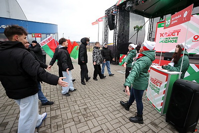 Городской квест и интерактивные площадки: второй день "Марафона единства" проходит в Лиде