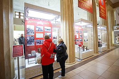 От БЕЛАЗа до партизанской медали. Что представлено в белорусском павильоне на ВДНХ