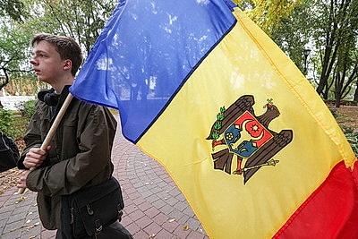 Молдаване прибывают в Минск из России, чтобы проголосовать на парламентских выборах своей страны