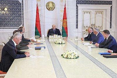 Лукашенко собрал совещание по вопросам ракетостроения