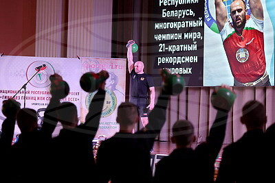 Многократный чемпион мира в гиревом спорте провел встречу с суворовцами