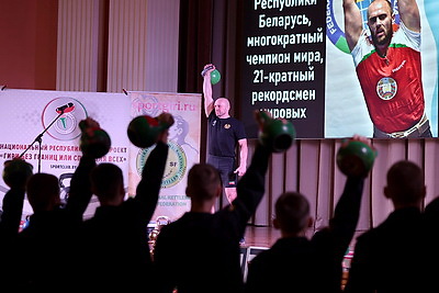 Многократный чемпион мира в гиревом спорте провел встречу с суворовцами