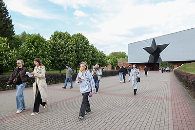 Представители СМИ стран ЕАЭС и СНГ посетили Брестскую крепость