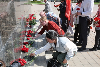 Церемония возложения цветов к памятнику Ленина состоялась в Могилеве