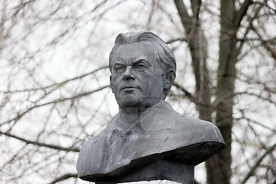 "Его пьесы стали глотком свежего воздуха". Об Андрее Макаенке вспоминали на малой родине