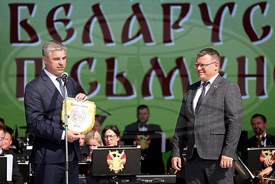 Лида передала эстафету Дня белорусской письменности Костюковичам