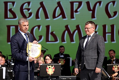 Лида передала эстафету Дня белорусской письменности Костюковичам