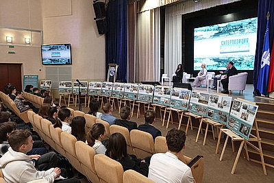 В Международном университете "МИТСО" представили книгу "Суперпозиция. Параллельные миры"