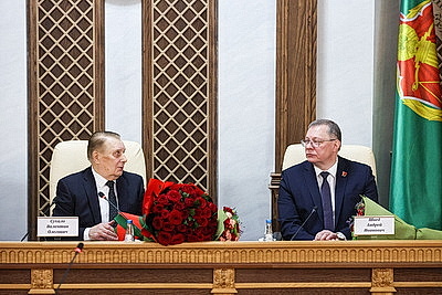 Нового руководителя представили коллективу Верховного Суда