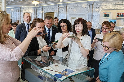 Сотрудники "Белтелекома" посетили с экскурсией Дворец Независимости