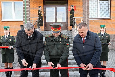 Новые возможности и комфорт. Комплекс погранзаставы открыли в Наровлянском районе