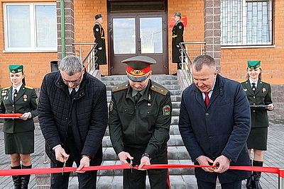 Новые возможности и комфорт. Комплекс погранзаставы открыли в Наровлянском районе