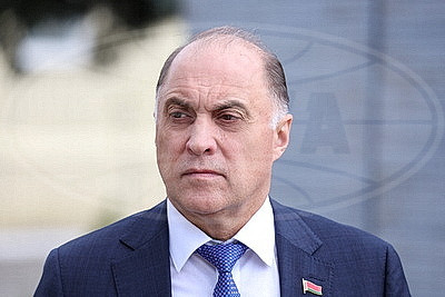 Вольфович: несмотря на мирные инициативы Беларуси, уровень военных угроз вокруг страны только нарастает