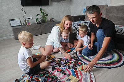 В Беларуси продолжается Неделя родительской любви