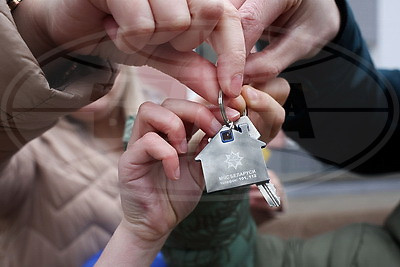 Спасатели и ветераны МЧС получили ключи от новых квартир в Минске