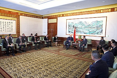 Лукашенко предлагает Китаю строить в Беларуси тепличные комплексы для выращивания овощей и цветов