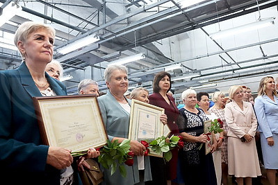 От пряжи до выпуска тканей и коллекций одежды. "Камволю" - 70