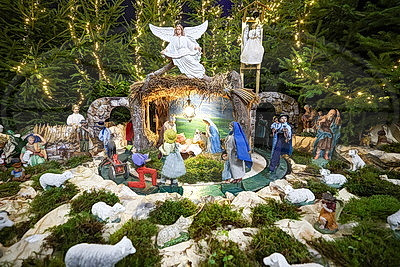 Уникальную механическую батлейку собрали в преддверии Рождества во Францисканском костеле в Гродно