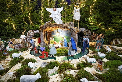 Уникальную механическую батлейку собрали в преддверии Рождества во Францисканском костеле в Гродно