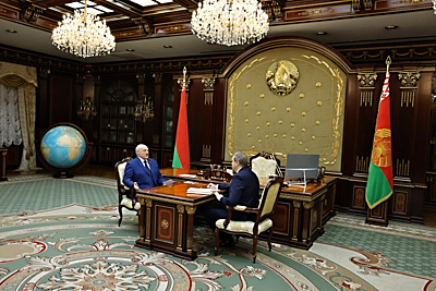 Лукашенко принял с докладом председателя Президиума НАН Беларуси