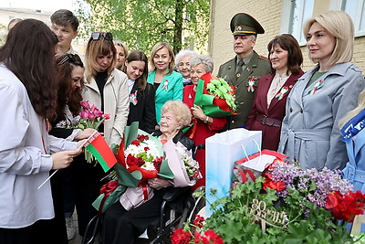 В Гродно поздравляют ветеранов с наступающим Днем Победы