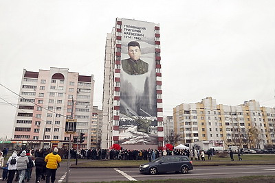 Новые муралы в память о воинах-освободителях открыли в Гомеле