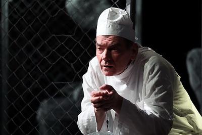 Театр "Балтийский дом" представил на фестивале "M.@rt.контакт-2025" спектакль "Палата №6"