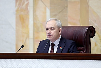 Сергеенко призвал депутатов активно информировать общество о ходе подготовки плановых законопроектов