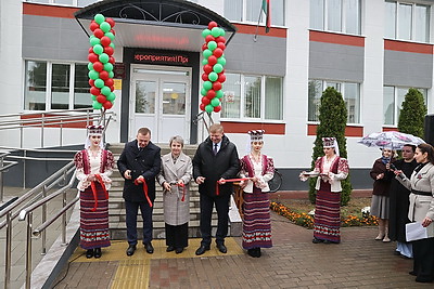 В Лельчицах накануне "Дажынак" открыли ряд социально значимых объектов