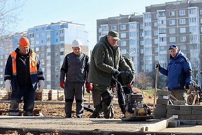 Работая на общий результат. Более 300 тыс. жителей Гродненской области присоединились к республиканскому субботнику