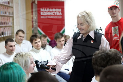 "НЕскучная НЕлекция": диалог с молодежью проходит на "Марафоне единства" в Минске