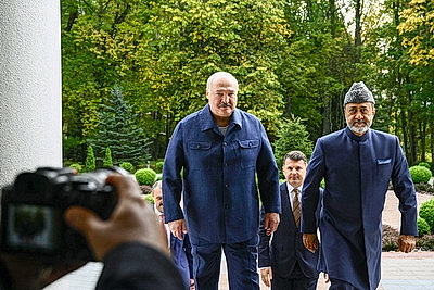 Лидеры Беларуси и Омана продолжили общение в домашней обстановке