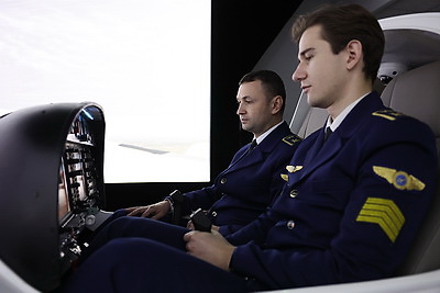 В Белорусской государственной академии авиации прошел госэкзамен для курсантов-пилотов гражданских самолетов