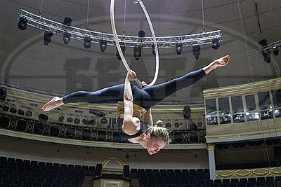 "Боялась высоты. Безумно!" Воздушная гимнастка "Белгосцирка" о своей профессии