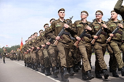 Более 2,5 тыс. новобранцев приняли военную присягу в 72-м ОУЦ