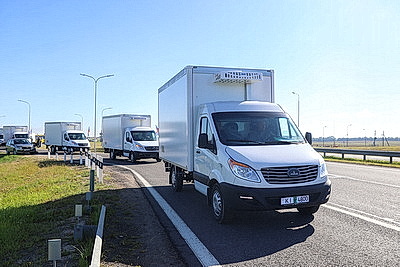 Партию школьных автобусов и авторефрижераторов закупили в Брестской области к началу учебного года