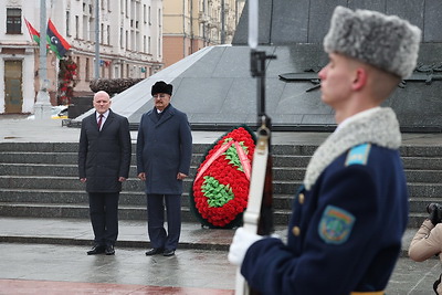 Верховный главнокомандующий Ливийской национальной армией возложил венок к монументу Победы в Минске