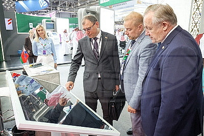 Вице-премьер Беларуси посетил национальную экспозицию на "ИННОПРОМе"