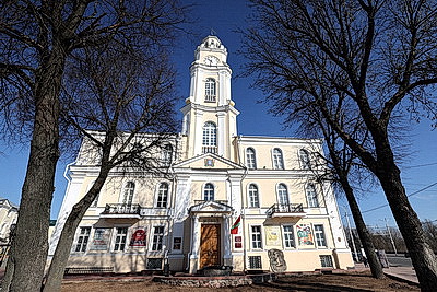 От городской ратуши до музея: как за 250 лет изменился облик самого узнаваемого здания в Витебске