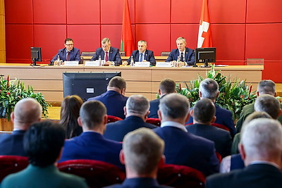 Благоустройство территорий под ключ и развитие АПК. В Гомельской области представили планы на пятилетку