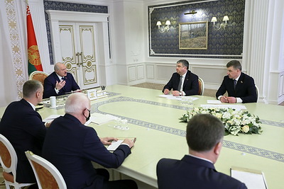 Промышленность, АПК, транспорт и строительство. Лукашенко сформировал оставшиеся блоки правительства