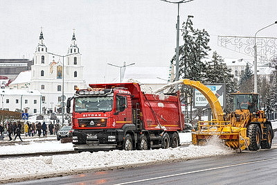 Более 1,1 тыс. единиц спецтехники устраняют последствия снегопада в Беларуси