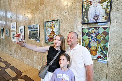 Презентация выставки "Цвет. Ритм. Образ" прошла на фестивале в Витебске
