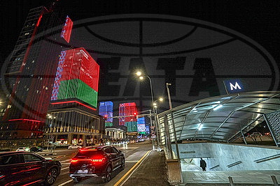 В Ташкенте здания окрасились в цвета белорусского флага