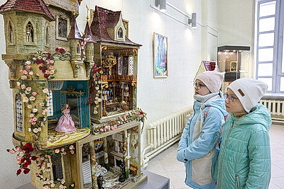 Выставка "Волшебный мир миниатюры" открылась в витебском музее частного коллекционирования