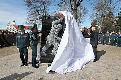 Памятный знак в честь героев-ликвидаторов чернобыльской аварии открыли в Орше