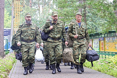 Главная задача - защищать наш дом. В Гомельской области проходят учебные сборы территориальных войск
