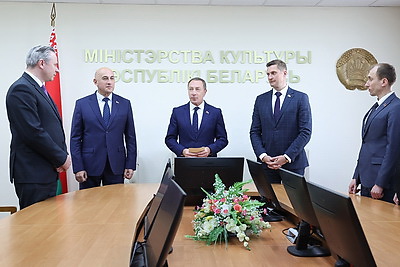 Снопков представил нового министра культуры коллективу ведомства