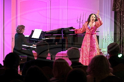 "Опера - это не скучно". Как Большой театр превращает классику в современный тренд